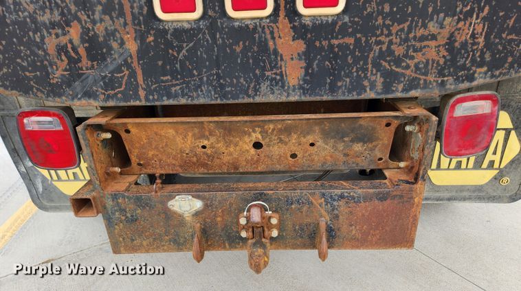 image for item MK9357 2000 Chevrolet 3500HD  flatbed pickup truck