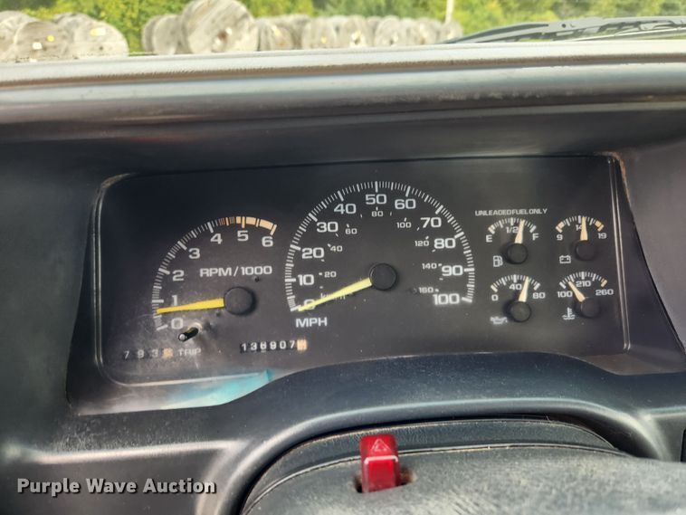 image for item MK9357 2000 Chevrolet 3500HD  flatbed pickup truck