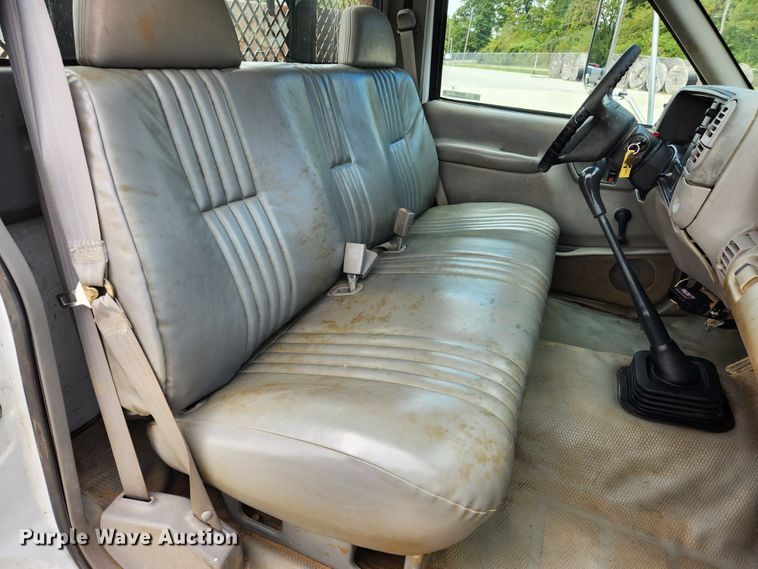 image for item MK9357 2000 Chevrolet 3500HD  flatbed pickup truck