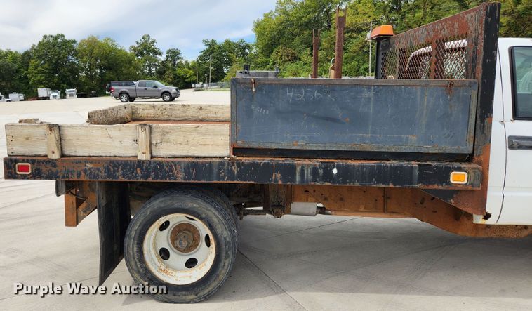 image for item MK9358 2000 Chevrolet 3500HD  flatbed pickup truck