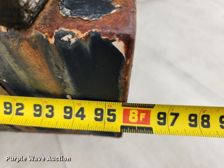 image for item MK9358 2000 Chevrolet 3500HD  flatbed pickup truck