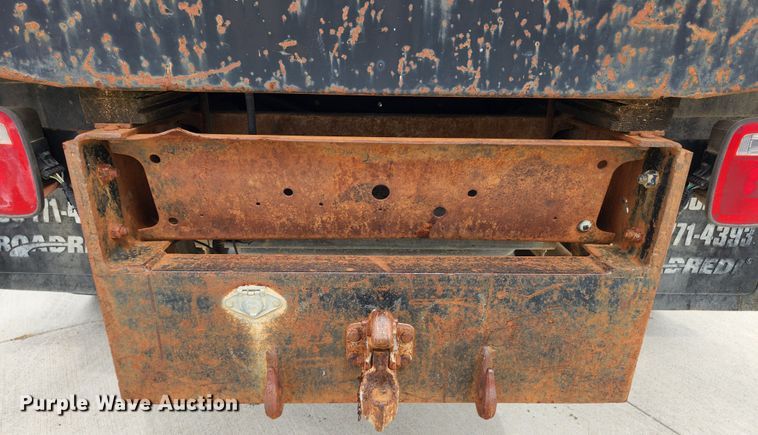 image for item MK9358 2000 Chevrolet 3500HD  flatbed pickup truck