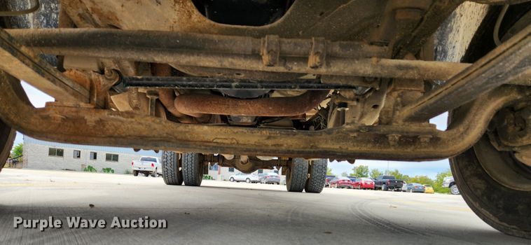 image for item MK9358 2000 Chevrolet 3500HD  flatbed pickup truck