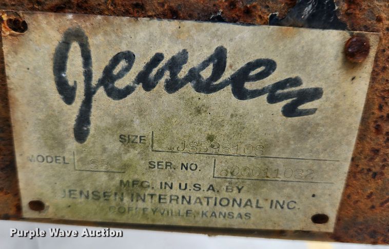 image for item MK9358 2000 Chevrolet 3500HD  flatbed pickup truck