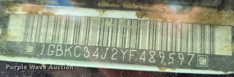 image for item MK9358 2000 Chevrolet 3500HD  flatbed pickup truck