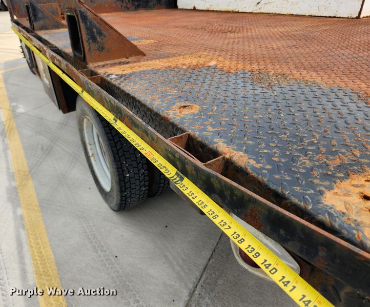 image for item MK9359 2000 Chevrolet 3500HD  flatbed pickup truck