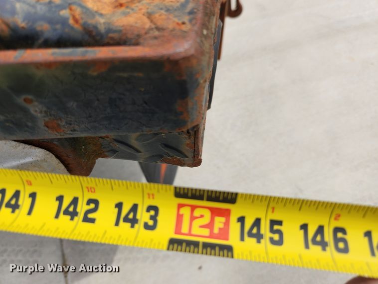 image for item MK9359 2000 Chevrolet 3500HD  flatbed pickup truck