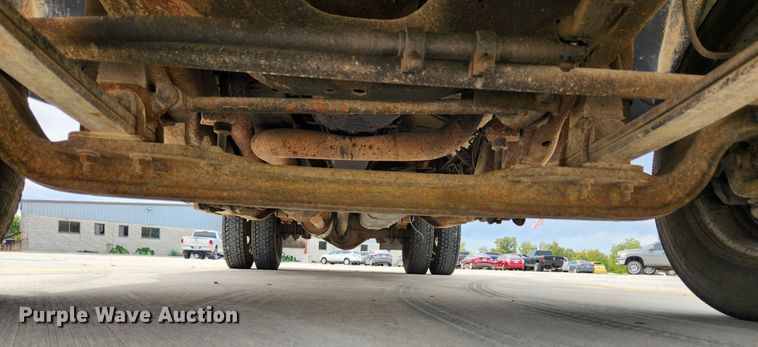 image for item MK9359 2000 Chevrolet 3500HD  flatbed pickup truck