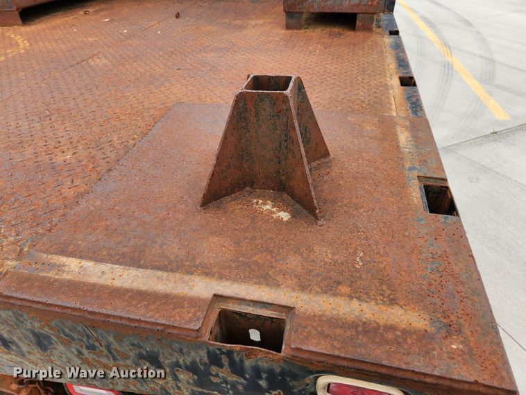 image for item MK9360 2000 Chevrolet 3500HD  flatbed pickup truck