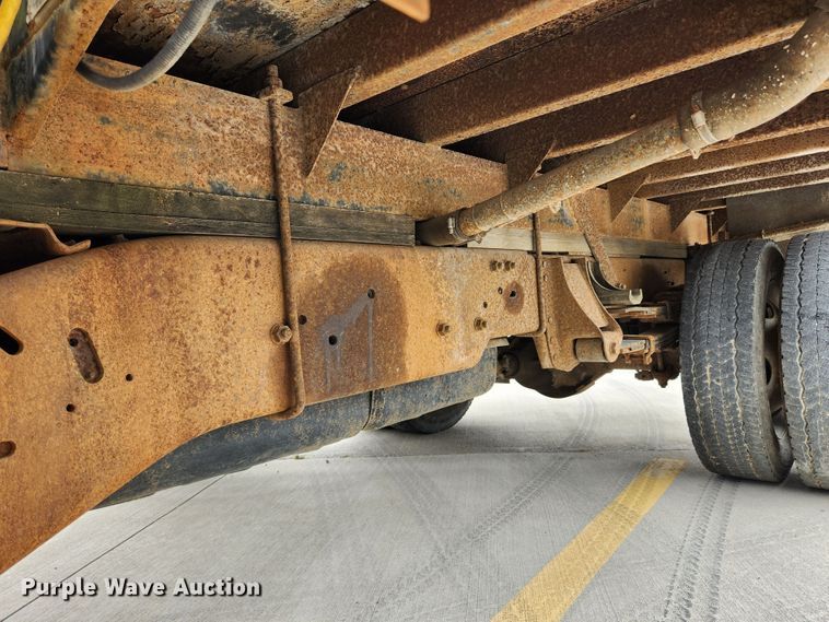 image for item MK9360 2000 Chevrolet 3500HD  flatbed pickup truck