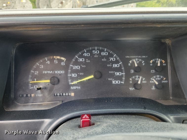 image for item MK9360 2000 Chevrolet 3500HD  flatbed pickup truck