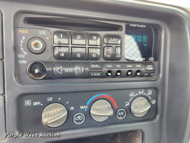 image for item MK9360 2000 Chevrolet 3500HD  flatbed pickup truck