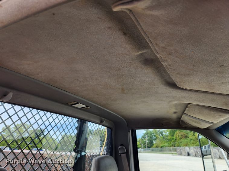 image for item MK9360 2000 Chevrolet 3500HD  flatbed pickup truck