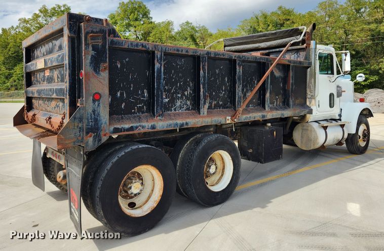 image for item MK9363 1991 International 9300  dump truck