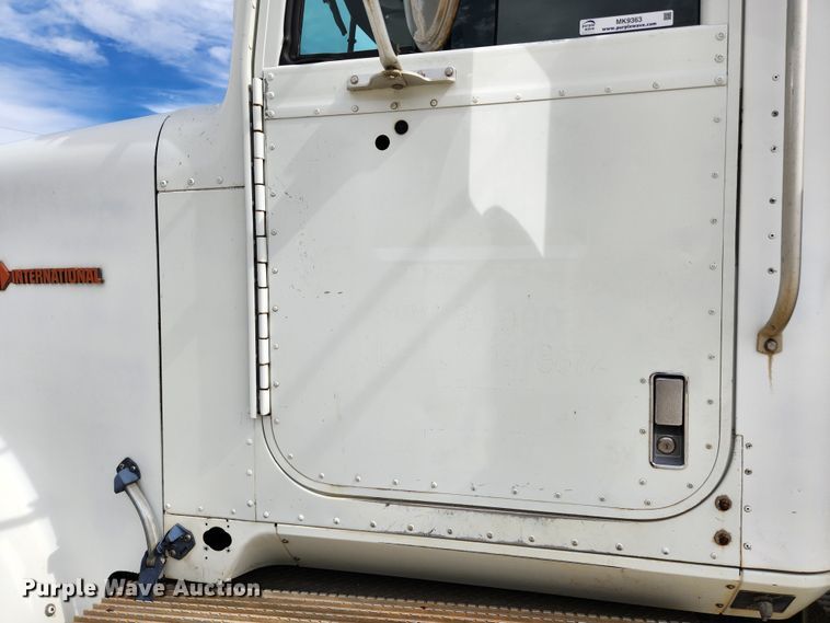 image for item MK9363 1991 International 9300  dump truck