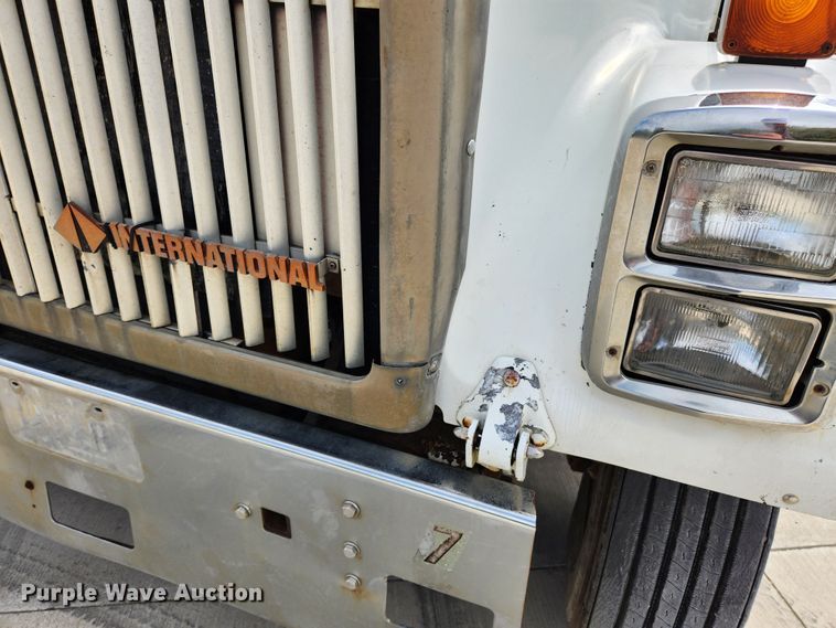 image for item MK9363 1991 International 9300  dump truck