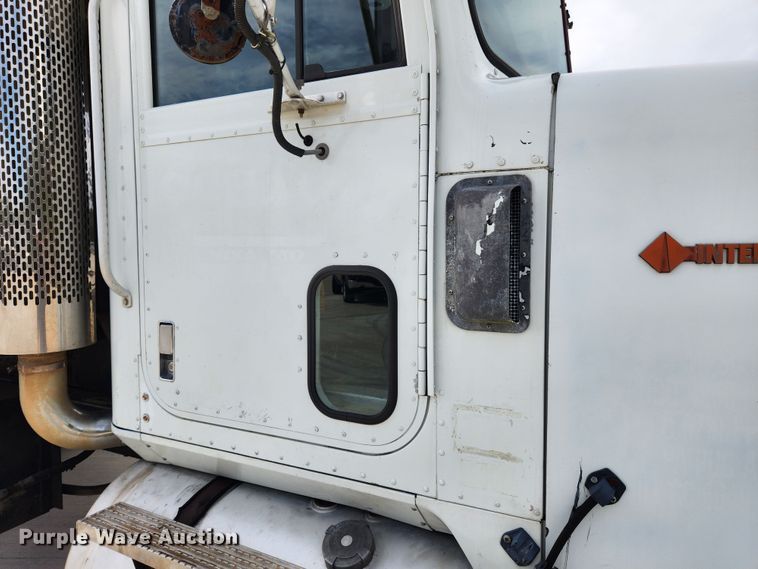 image for item MK9363 1991 International 9300  dump truck