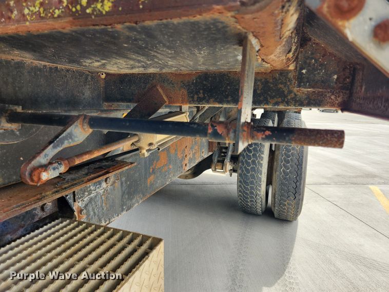 image for item MK9363 1991 International 9300  dump truck