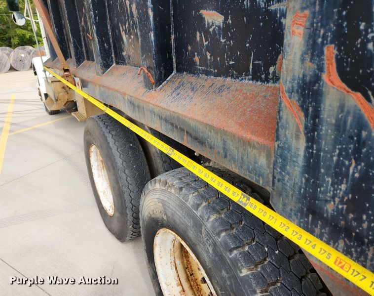 image for item MK9363 1991 International 9300  dump truck