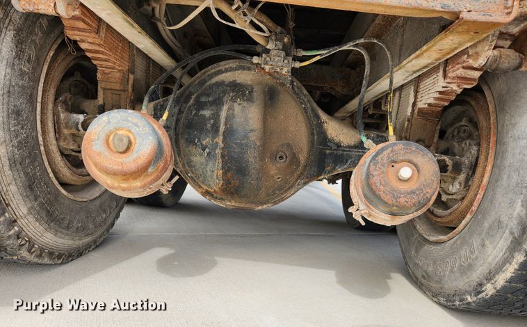 image for item MK9363 1991 International 9300  dump truck