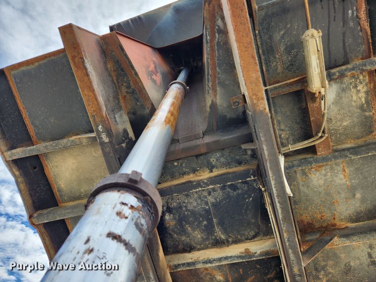 image for item MK9363 1991 International 9300  dump truck