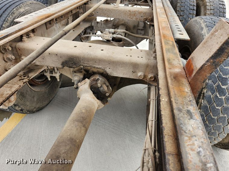 image for item MK9363 1991 International 9300  dump truck