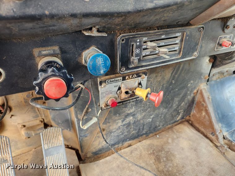 image for item MK9363 1991 International 9300  dump truck