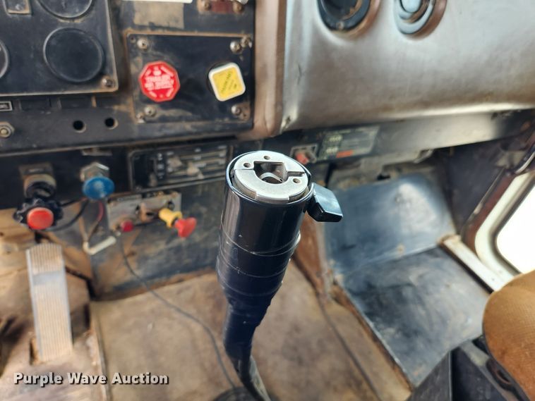 image for item MK9363 1991 International 9300  dump truck