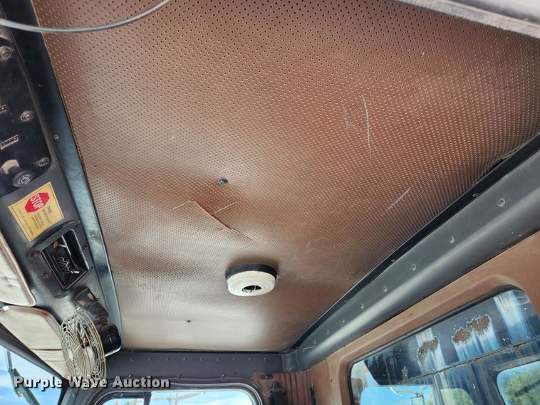 image for item MK9363 1991 International 9300  dump truck