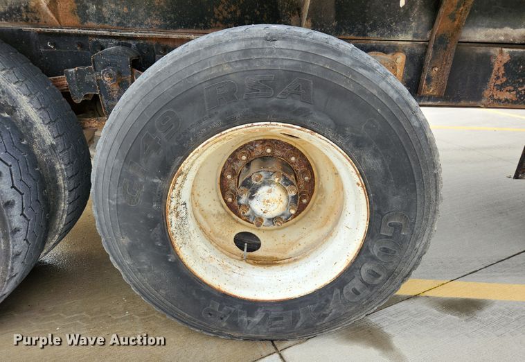 image for item MK9363 1991 International 9300  dump truck