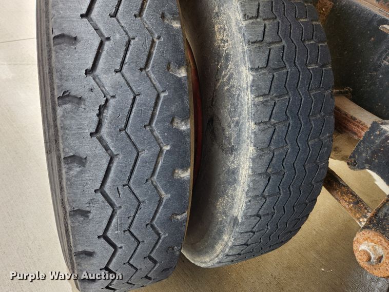 image for item MK9363 1991 International 9300  dump truck