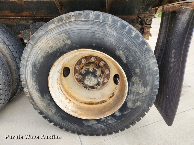 image for item MK9363 1991 International 9300  dump truck