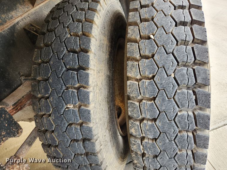 image for item MK9363 1991 International 9300  dump truck