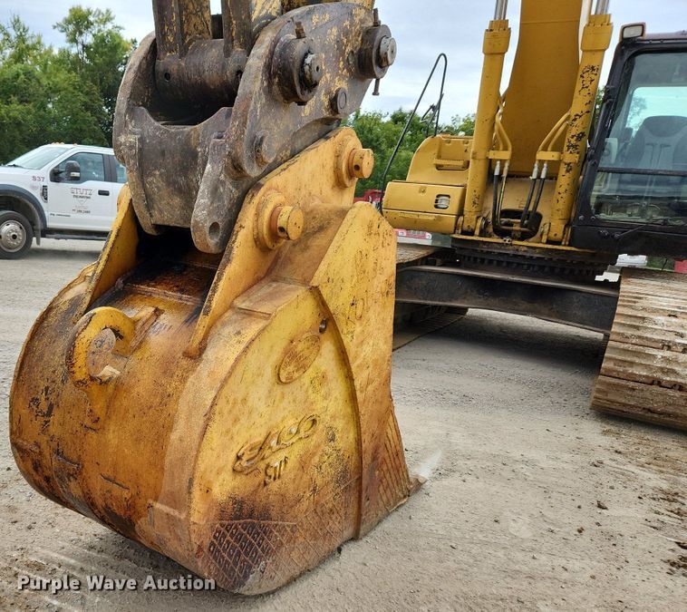 image for item MK9367 2005 Caterpillar 330CL  excavator