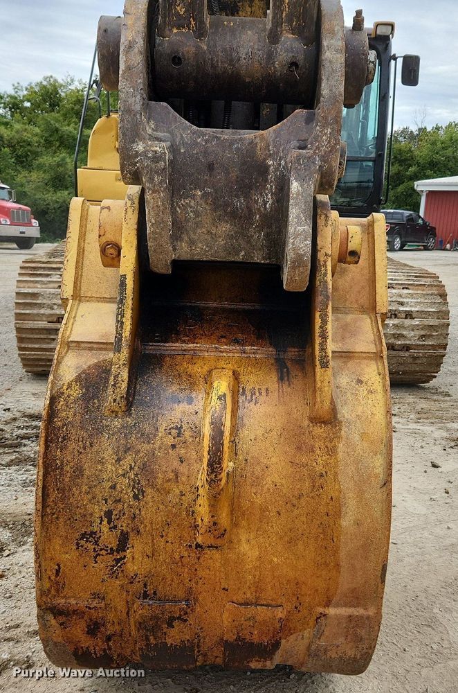 image for item MK9367 2005 Caterpillar 330CL  excavator