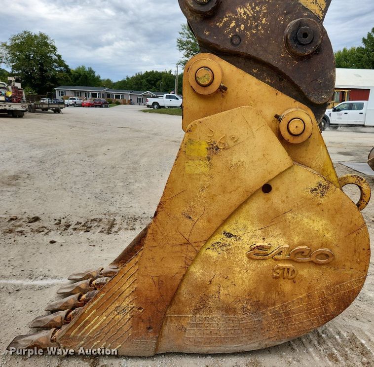 image for item MK9367 2005 Caterpillar 330CL  excavator