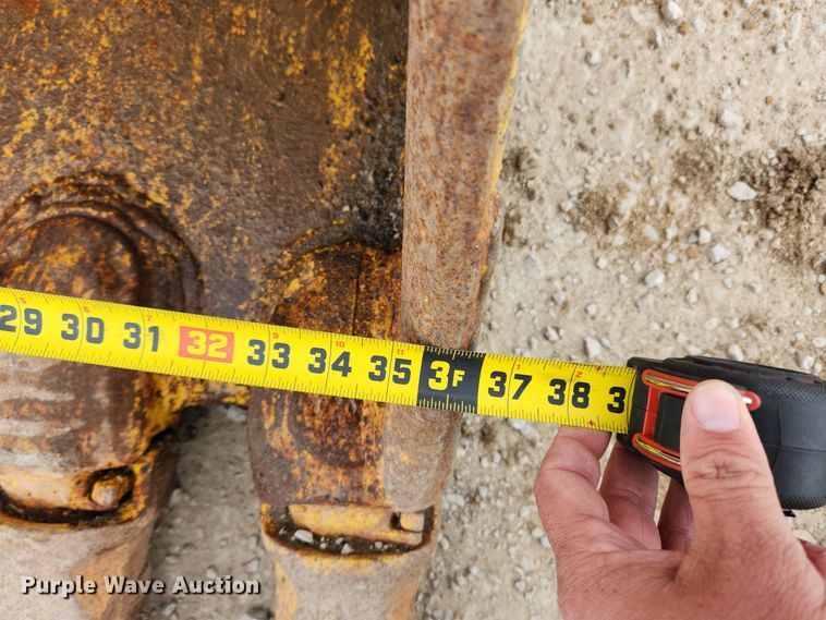 image for item MK9367 2005 Caterpillar 330CL  excavator