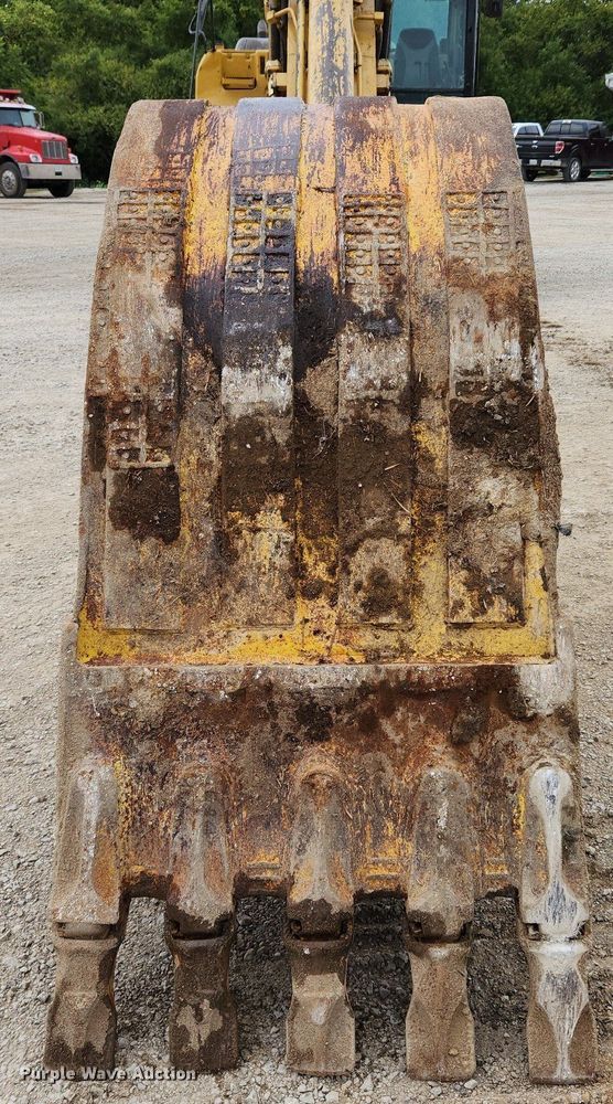 image for item MK9367 2005 Caterpillar 330CL  excavator