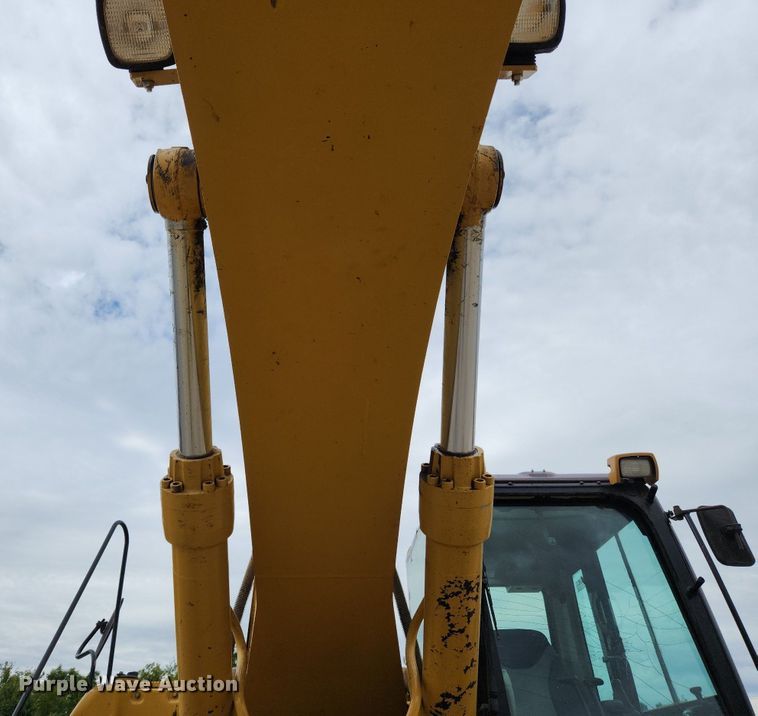 image for item MK9367 2005 Caterpillar 330CL  excavator