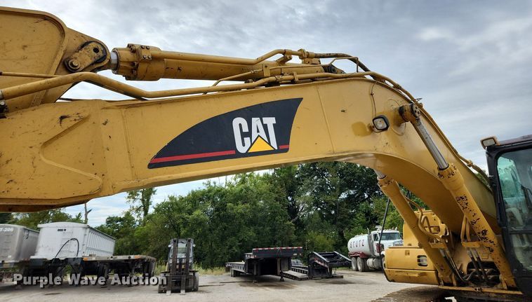 image for item MK9367 2005 Caterpillar 330CL  excavator