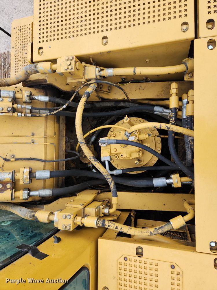 image for item MK9367 2005 Caterpillar 330CL  excavator