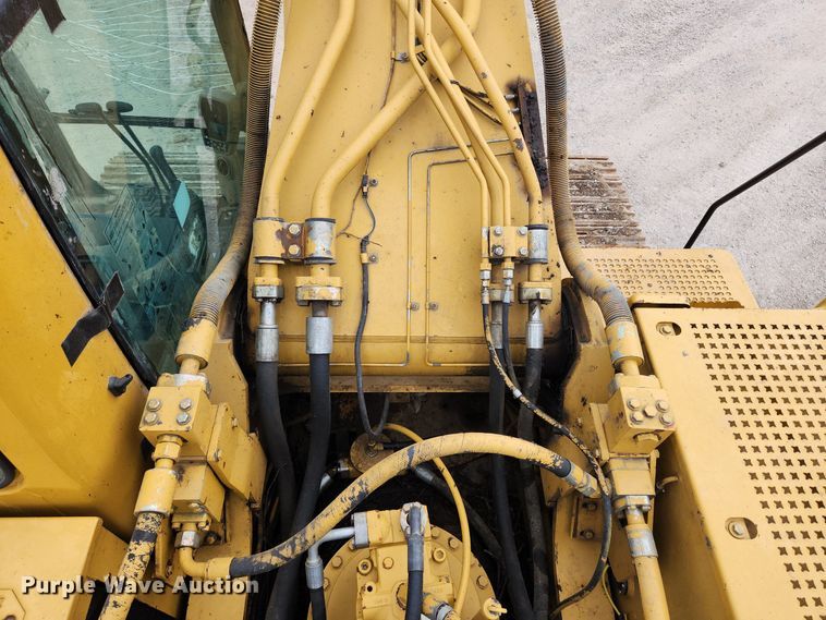 image for item MK9367 2005 Caterpillar 330CL  excavator