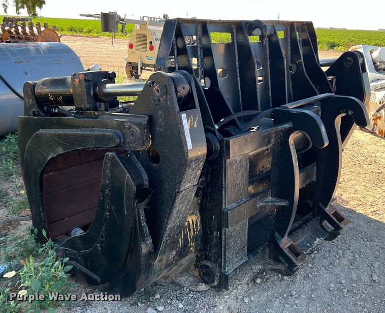 image for item MQ9826 Caterpillar  grapple bucket