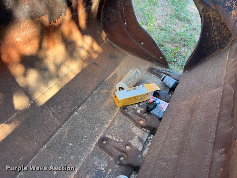 image for item MQ9826 Caterpillar  grapple bucket