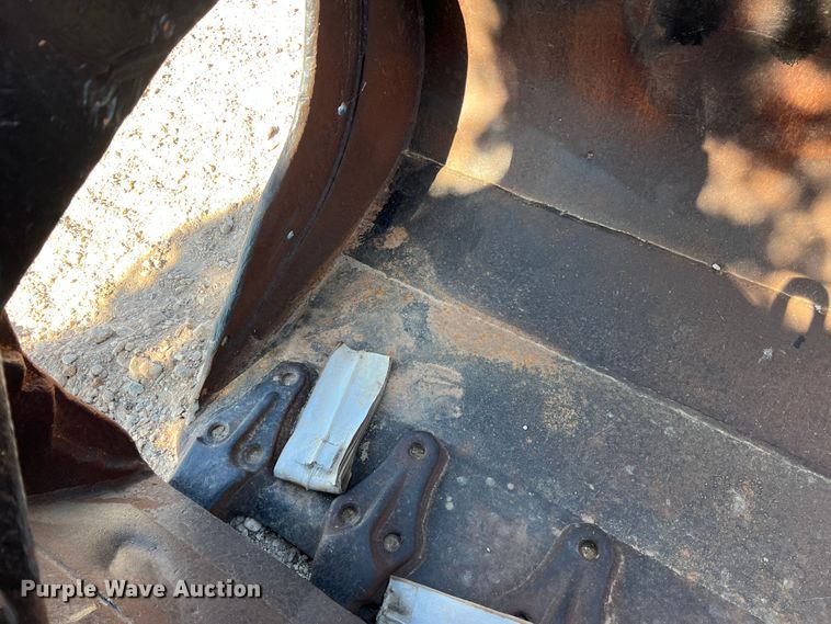 image for item MQ9826 Caterpillar  grapple bucket