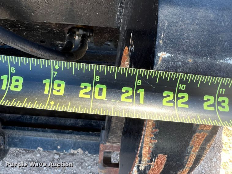 image for item MQ9826 Caterpillar  grapple bucket