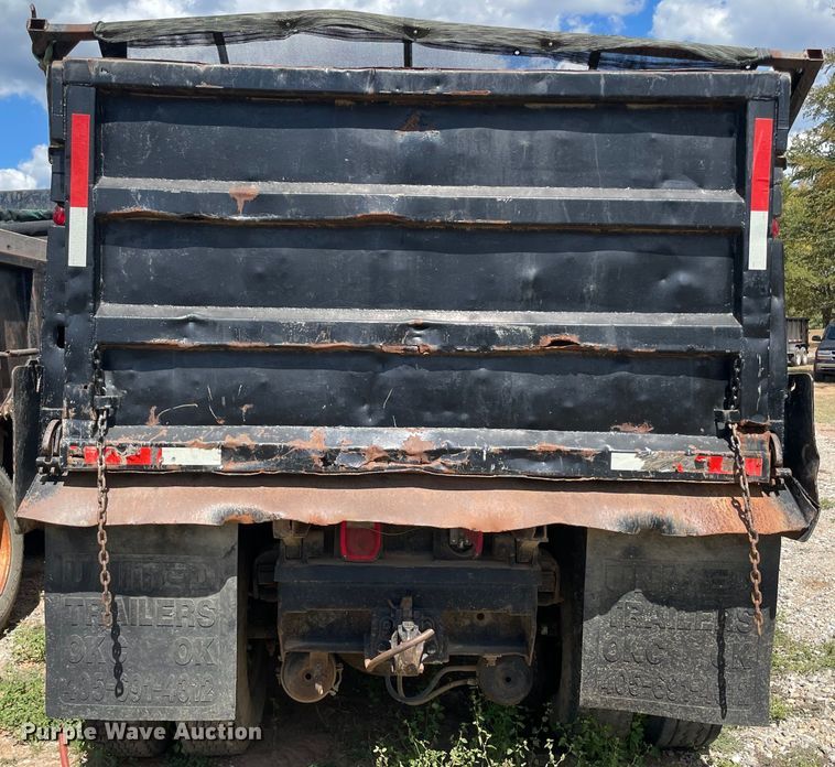 image for item MR9358 1987 Freightliner FLC  dump truck