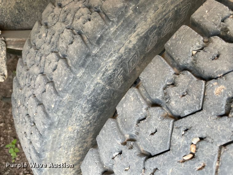 image for item MR9358 1987 Freightliner FLC  dump truck