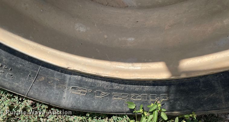 image for item MR9358 1987 Freightliner FLC  dump truck