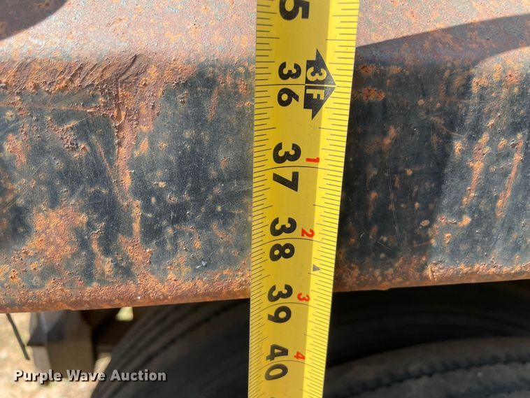 image for item MR9361 1988 Freightliner FLC  dump truck